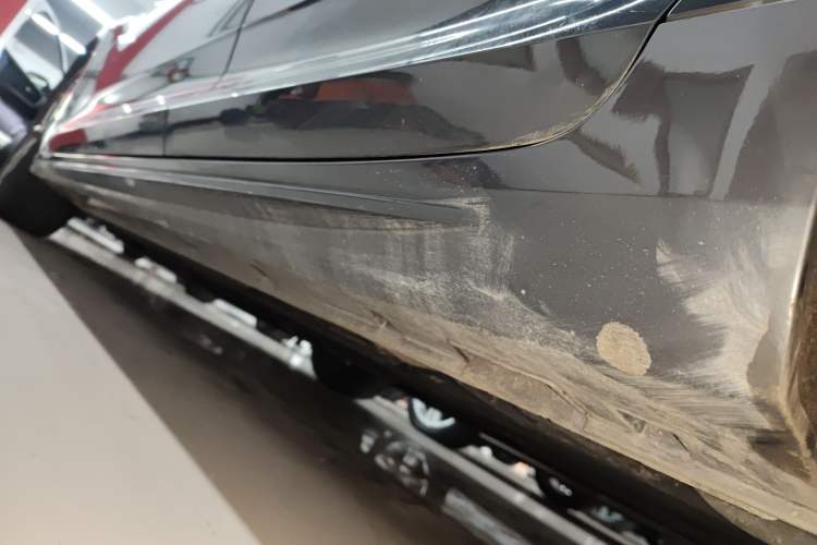 Used Geely Auto Preface 2025 Dongfang Yao 1.5TD Fuyao Edition Left Side Sill