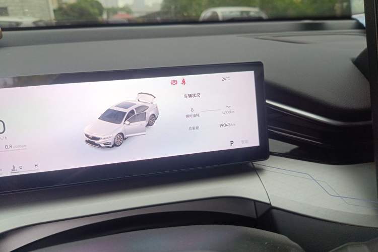Used Geely Auto Preface 2025 Dongfang Yao 1.5TD Kunlun Edition Odometer Close Up