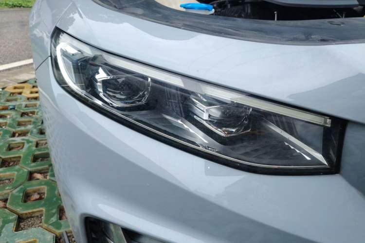 Used Geely Auto Preface 2025 Dongfang Yao 1.5TD Kunlun Edition Right Front Headlight