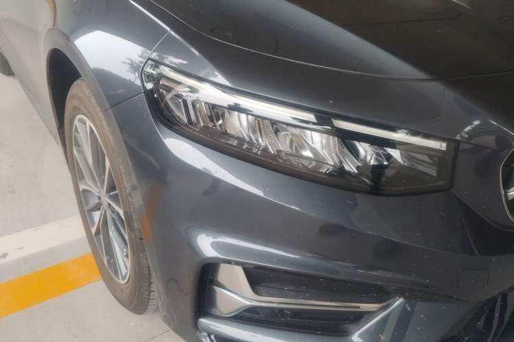 Used Geely Auto Preface 2025 Dongfang Yao 1.5TD Fuyao Edition Right Front Headlight