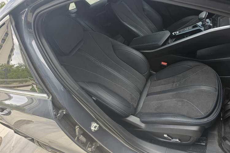 Used Geely Auto Preface 2025 Dongfang Yao 2.0TD Lanxing Edition Right Front Seat