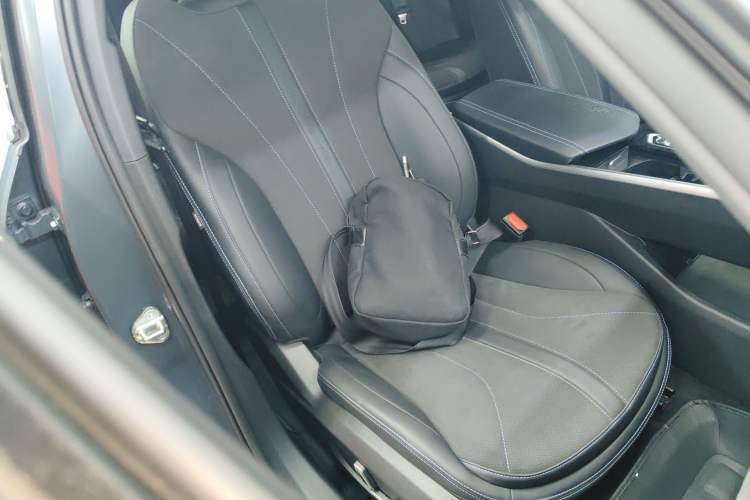 Used Geely Auto Preface 2025 Dongfang Yao 2.0TD Moonlight Edition Right Front Seat