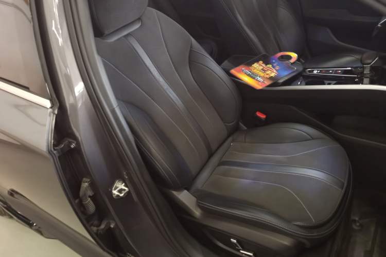 Used Geely Auto Preface 2025 Dongfang Yao 2.0TD Moonlight Edition Right Front Seat