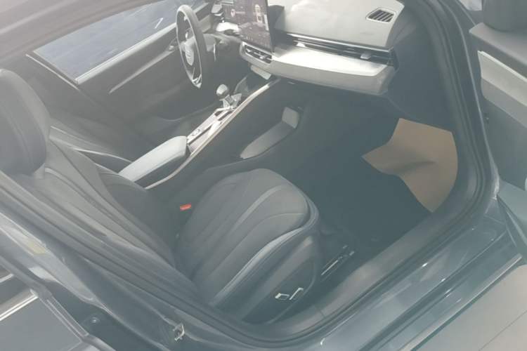 Used Geely Auto Preface 2025 Dongfang Yao 2.0TD Lanxing Edition Right Front Seat