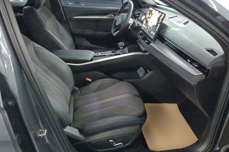 Used Geely Auto Preface 2025 Dongfang Yao 2.0TD Lanxing Edition Right Front Seat
