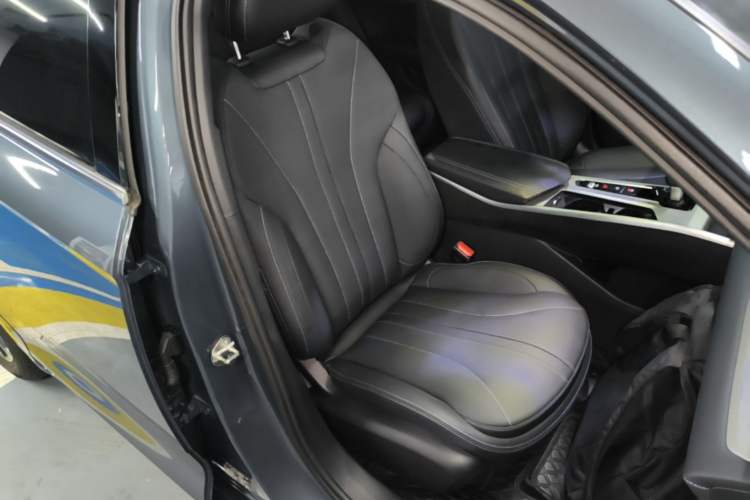 Used Geely Auto Preface 2025 Dongfang Yao 1.5TD Fuyao Edition Right Front Seat