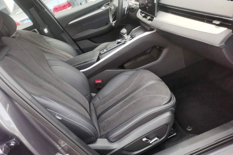 Used Geely Auto Preface 2025 Dongfang Yao 2.0TD Moonlight Edition Right Front Seat