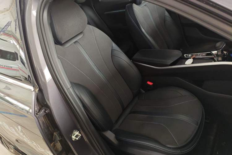 Used Geely Auto Preface 2025 Dongfang Yao 2.0TD Moonlight Edition Right Front Seat