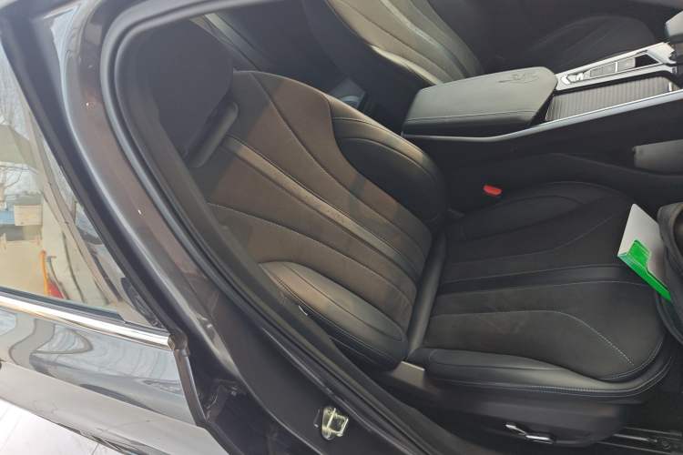 Used Geely Auto Preface 2025 Dongfang Yao 2.0TD Moonlight Edition Right Front Seat