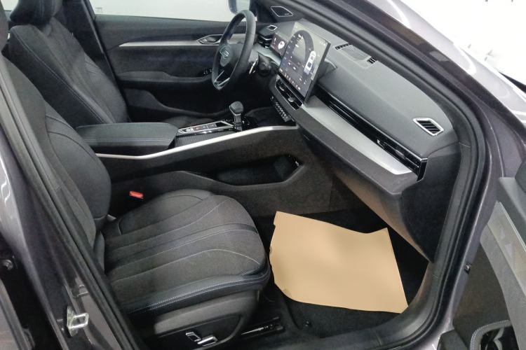 Used Geely Auto Preface 2025 Dongfang Yao 2.0TD Lanxing Edition Right Front Seat