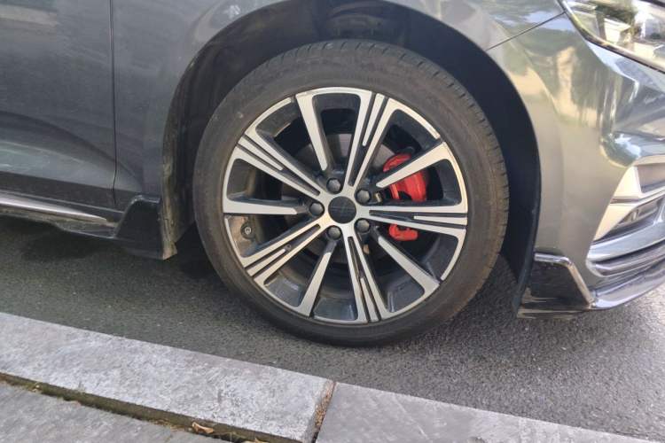 Used Geely Auto Preface 2025 Dongfang Yao 1.5TD Kunlun Edition Right Front Wheel Hub