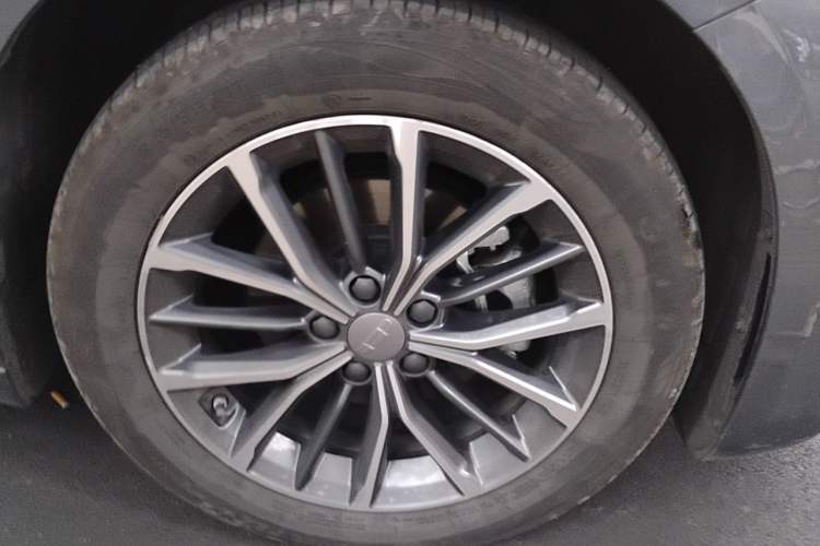 Used Geely Auto Preface 2025 Dongfang Yao 1.5TD Fuyao Edition Right Front Wheel Hub
