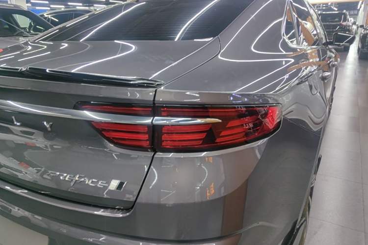Used Geely Auto Preface 2025 Dongfang Yao 1.5TD Kunlun Edition Right Rear Taillight
