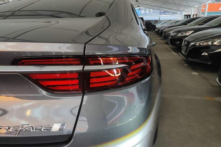 Used Geely Auto Preface 2025 Dongfang Yao 1.5TD Fuyao Edition Right Rear Taillight