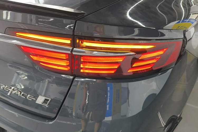 Used Geely Auto Preface 2025 Dongfang Yao 2.0TD Lanxing Edition Right Rear Taillight