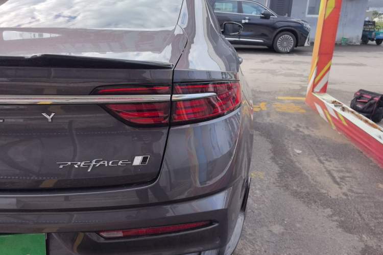 Used Geely Auto Preface 2025 Dongfang Yao 2.0TD Moonlight Edition Right Rear Taillight