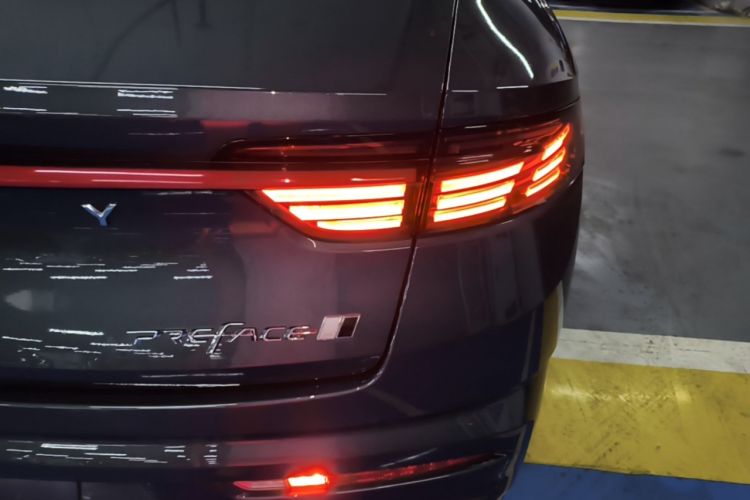 Used Geely Auto Preface 2025 Dongfang Yao 1.5TD Fuyao Edition Right Rear Taillight