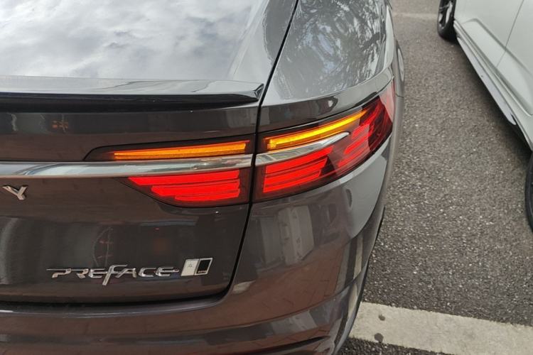 Used Geely Auto Preface 2025 Dongfang Yao 2.0TD Moonlight Edition Right Rear Taillight