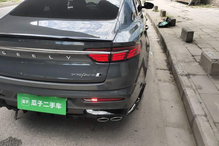 Used Geely Auto Preface 2025 Dongfang Yao 1.5TD Kunlun Edition Right Rear Taillight