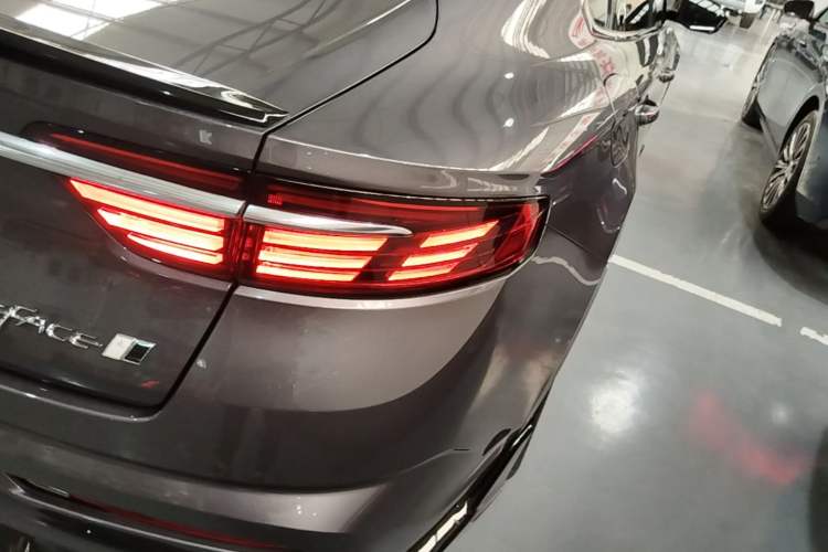 Used Geely Auto Preface 2025 Dongfang Yao 2.0TD Moonlight Edition Right Rear Taillight