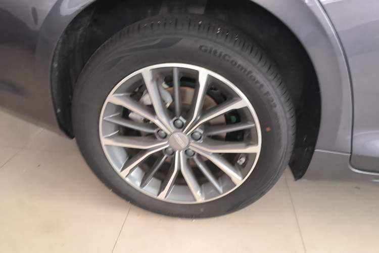 Used Geely Auto Preface 2025 Dongfang Yao 1.5TD Fuyao Edition Right Rear Wheel Hub