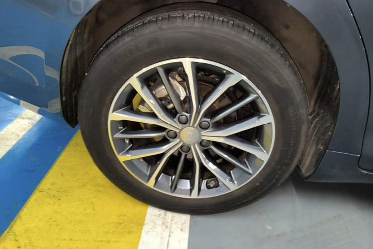 Used Geely Auto Preface 2025 Dongfang Yao 1.5TD Fuyao Edition Right Rear Wheel Hub