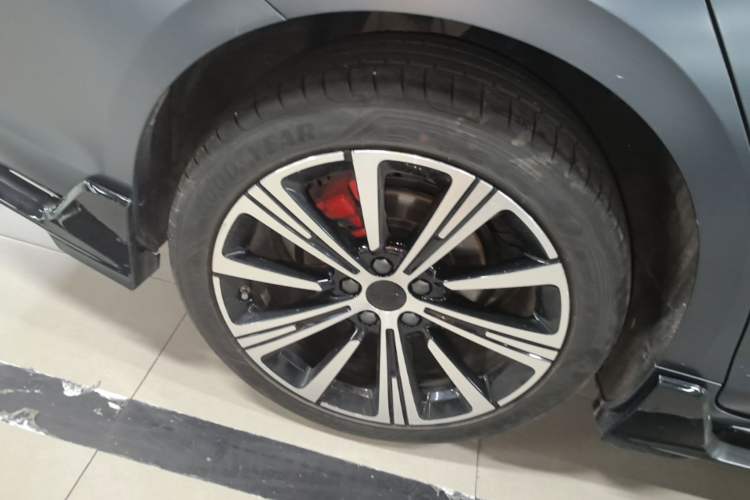 Used Geely Auto Preface 2025 Dongfang Yao 2.0TD Moonlight Edition Right Rear Wheel Hub