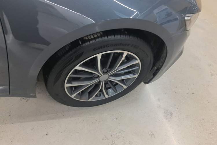 Used Geely Auto Preface 2025 Dongfang Yao 1.5TD Fuyao Edition Right Rear Wheel Hub