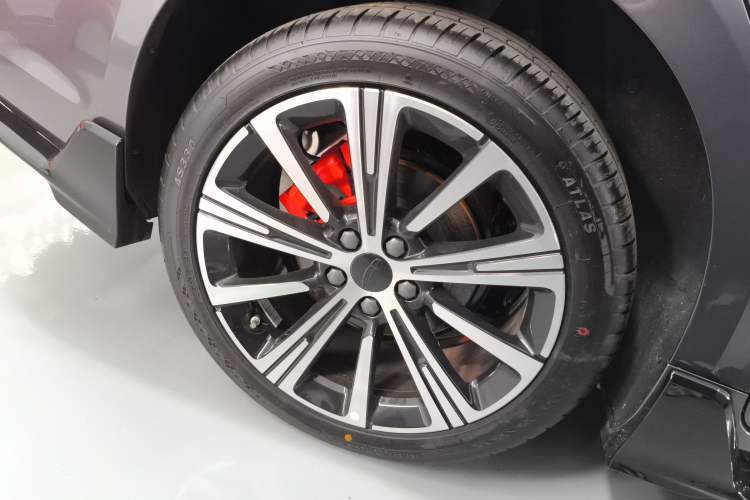 Used Geely Auto Preface 2025 Dongfang Yao 2.0TD Jin Chao Edition Right Rear Wheel Hub