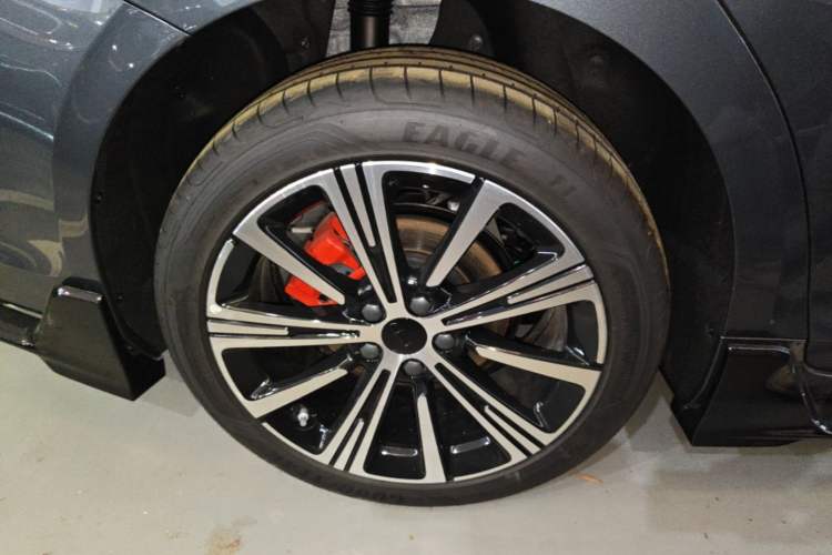 Used Geely Auto Preface 2025 Dongfang Yao 2.0TD Lanxing Edition Right Rear Wheel Hub