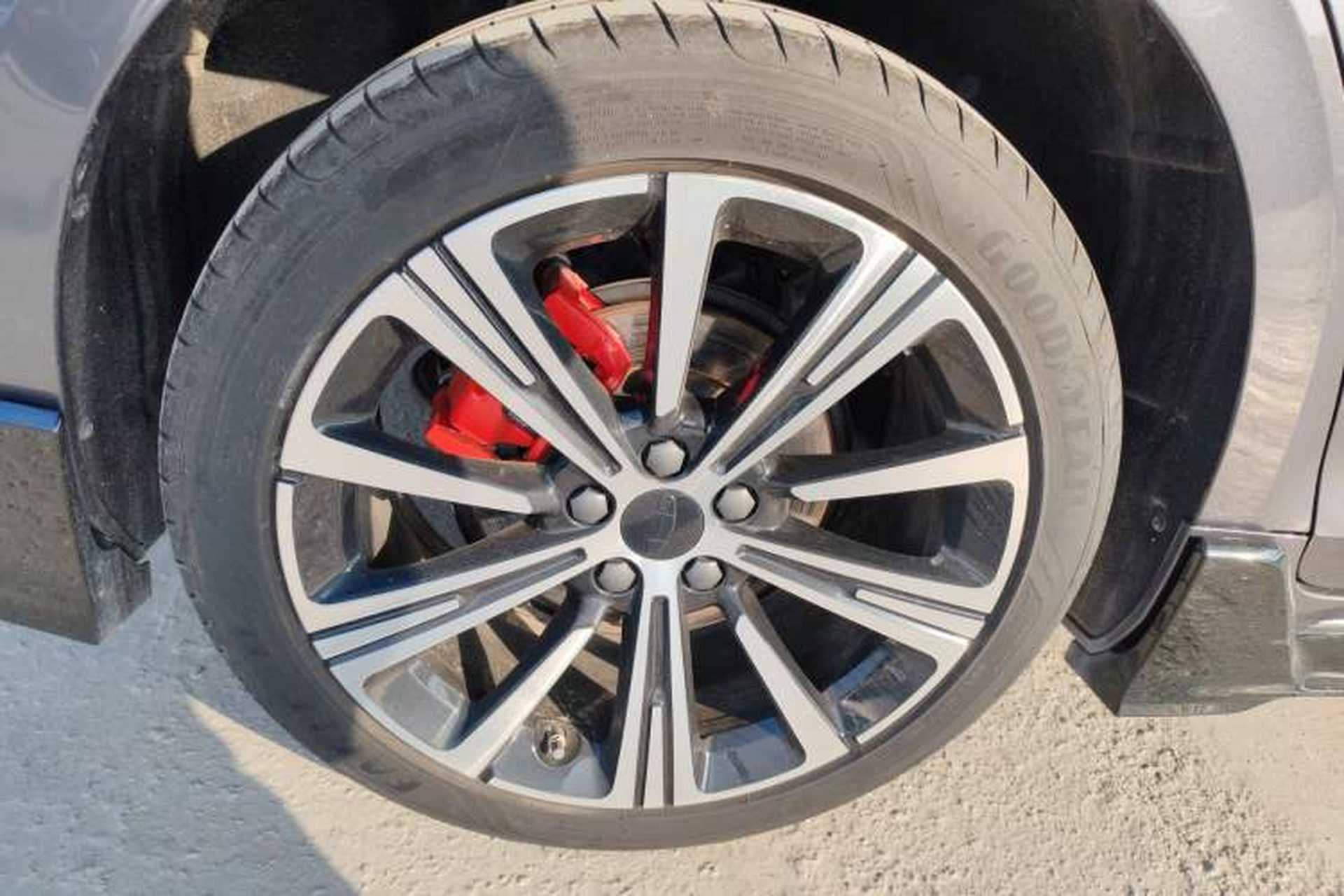 Used Geely Auto Preface 2025 Dongfang Yao 2.0TD Moonlight Edition Right Rear Wheel Hub