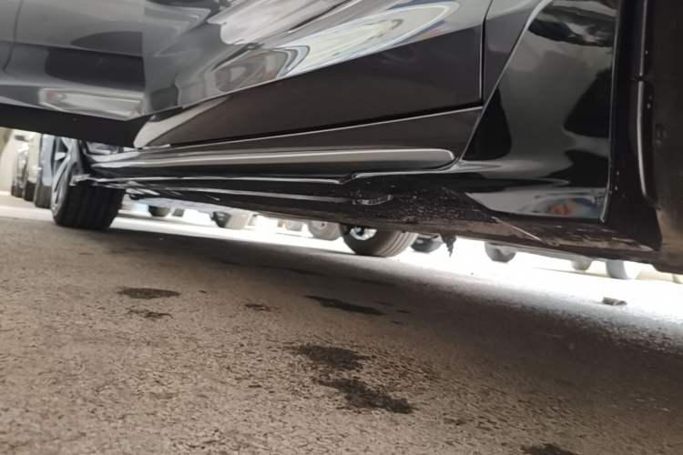 Used Geely Auto Preface 2025 Dongfang Yao 2.0TD Lanxing Edition Right Side Sill