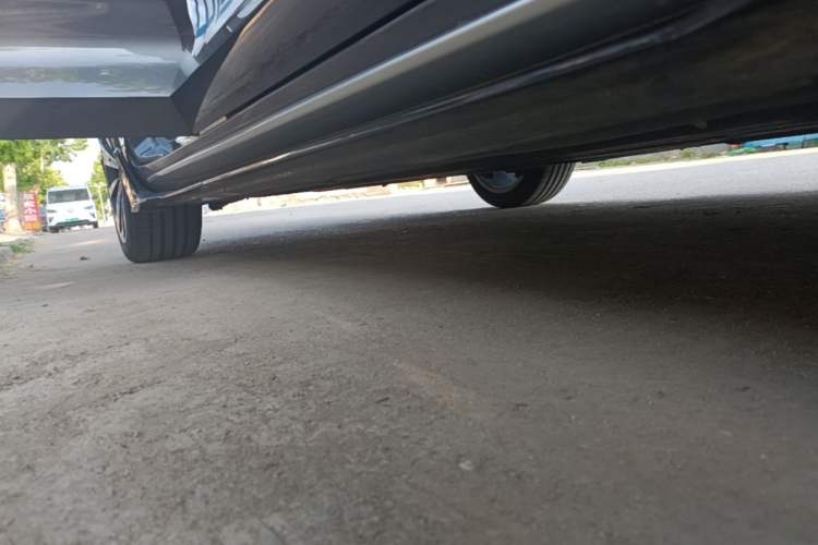 Used Geely Auto Preface 2025 Dongfang Yao 2.0TD Moonlight Edition Right Side Sill