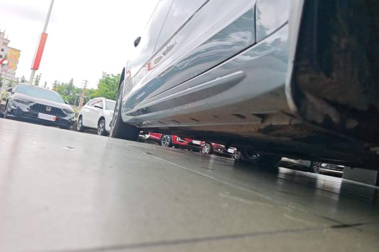 Used Geely Auto Preface 2025 Dongfang Yao 1.5TD Fuyao Edition Right Side Sill