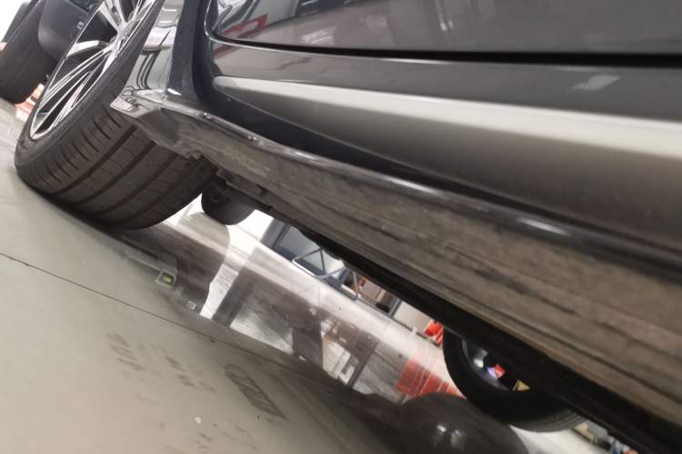 Used Geely Auto Preface 2025 Dongfang Yao 1.5TD Kunlun Edition Right Side Sill