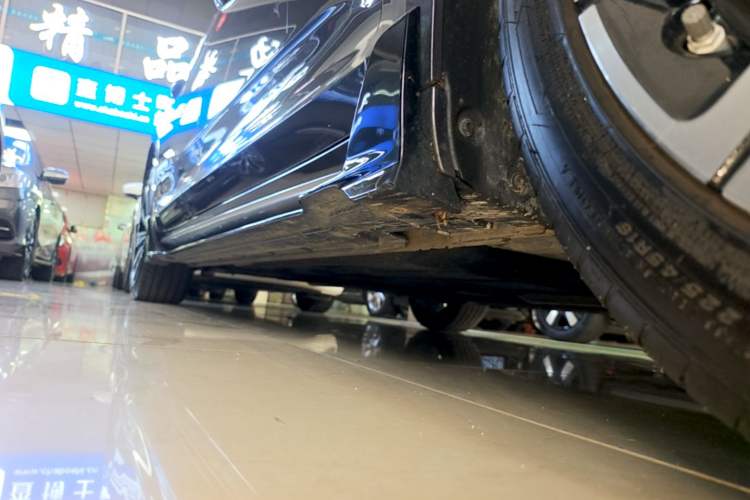 Used Geely Auto Preface 2025 Dongfang Yao 1.5TD Kunlun Edition Right Side Sill