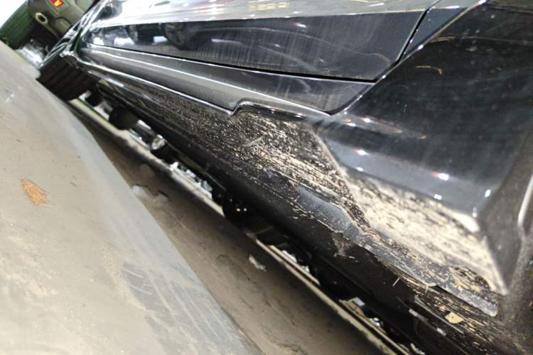 Used Geely Auto Preface 2025 Dongfang Yao 2.0TD Lanxing Edition Right Side Sill