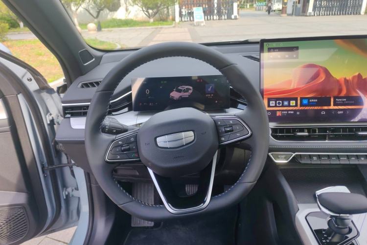 Used Geely Auto Preface 2025 Dongfang Yao 1.5TD Jinghong Edition+ Steering Wheel