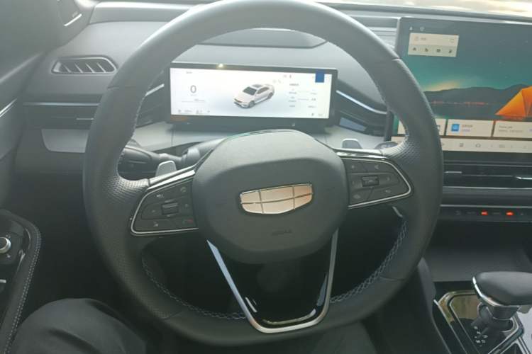 Used Geely Auto Preface 2025 Dongfang Yao 2.0TD Moonlight Edition Steering Wheel