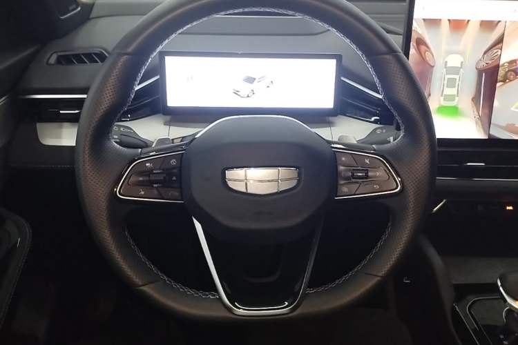 Used Geely Auto Preface 2025 Dongfang Yao 2.0TD Moonlight Edition Steering Wheel