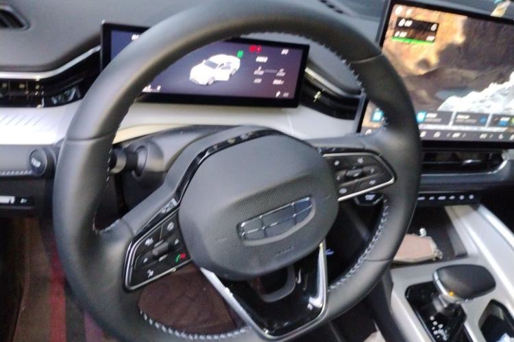 Used Geely Auto Preface 2025 Dongfang Yao 1.5TD Fuyao Edition Steering Wheel