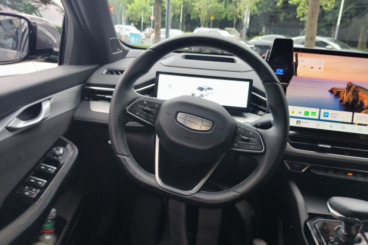 Used Geely Auto Preface 2025 Dongfang Yao 2.0TD Moonlight Edition Steering Wheel