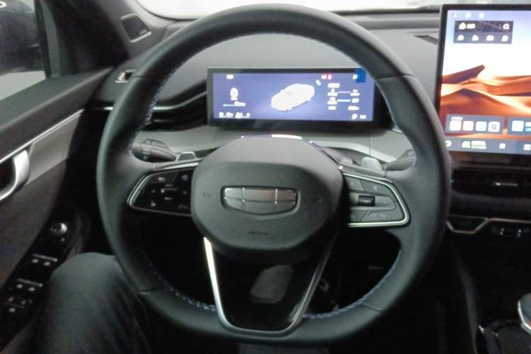 Used Geely Auto Preface 2025 Dongfang Yao 2.0TD Lanxing Edition Steering Wheel