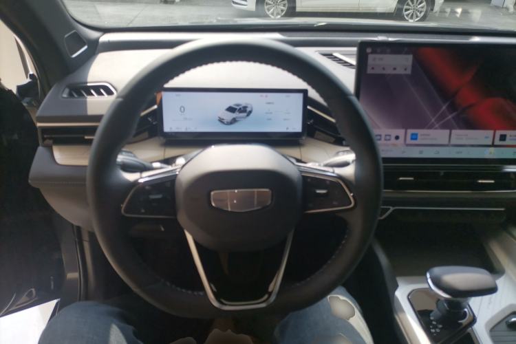 Used Geely Auto Preface 2025 Dongfang Yao 1.5TD Kunlun Edition Steering Wheel