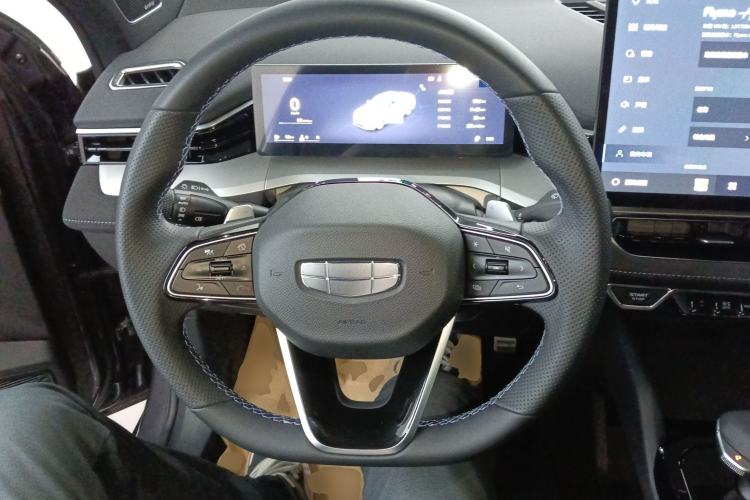 Used Geely Auto Preface 2025 Dongfang Yao 2.0TD Lanxing Edition Steering Wheel