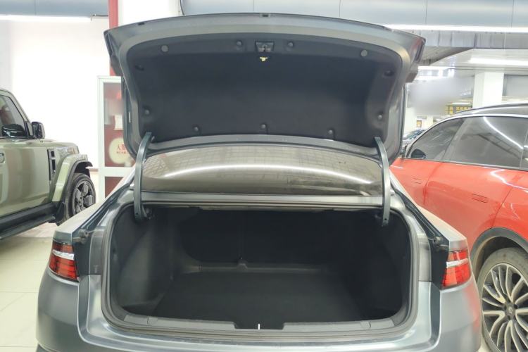 Used Geely Auto Preface 2025 Dongfang Yao 2.0TD Moonlight Edition Trunk