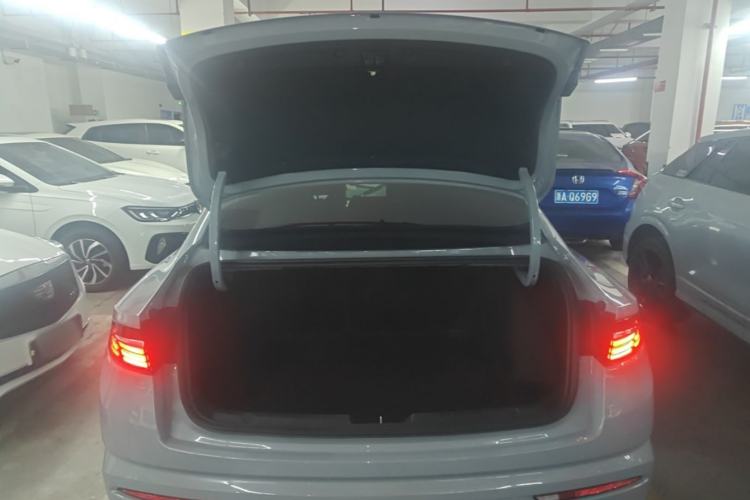 Used Geely Auto Preface 2025 Dongfang Yao 1.5TD Kunlun Edition Trunk