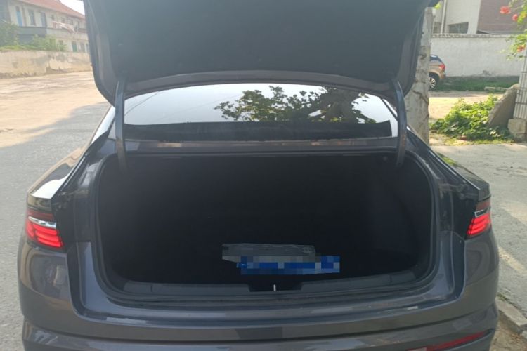 Used Geely Auto Preface 2025 Dongfang Yao 2.0TD Moonlight Edition Trunk