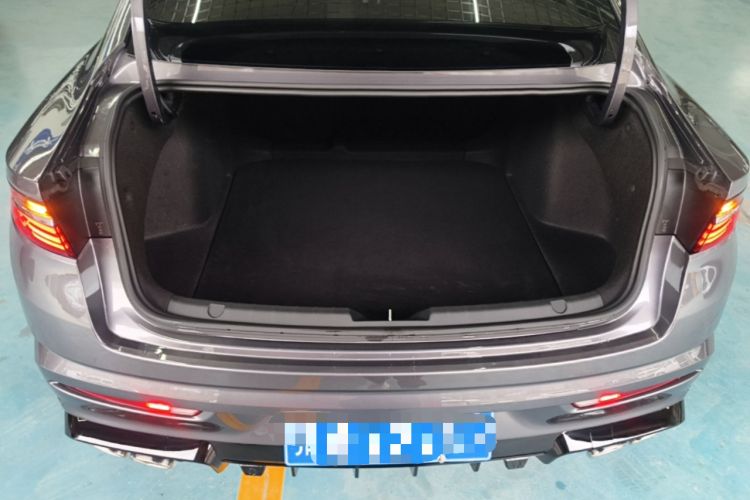 Used Geely Auto Preface 2025 Dongfang Yao 2.0TD Moonlight Edition Trunk