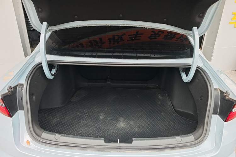 Used Geely Auto Preface 2025 Dongfang Yao 1.5TD Fuyao Edition Trunk